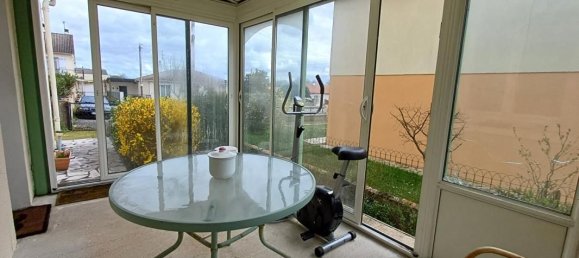 Casa de 2 dormitorios en Aiffres, France No. 102935 2