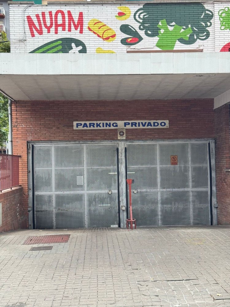  Garage in Sant Boi de Llobregat, Spain No. 258719