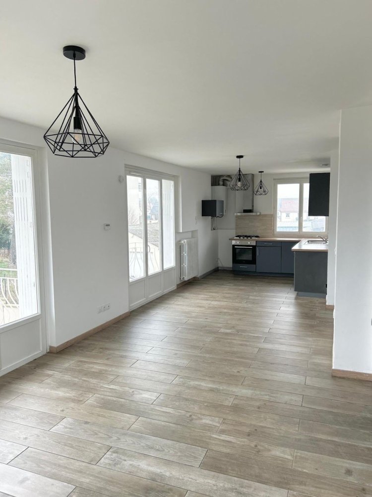 4 Schlafzimmer Wohnung in Bourges, France, Nr. 82971