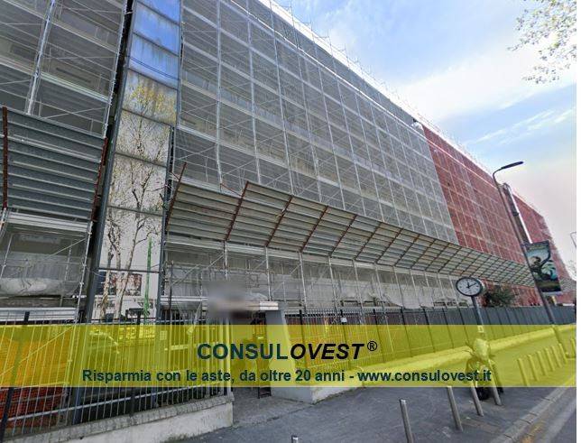 2 bedrooms Apartment in Milan, Italy No. 240255