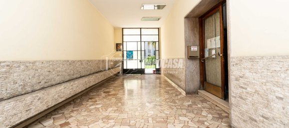 2 rooms Apartment in Milan, Italy No. 274433 5