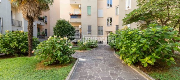 2 rooms Apartment in Milan, Italy No. 274433 18