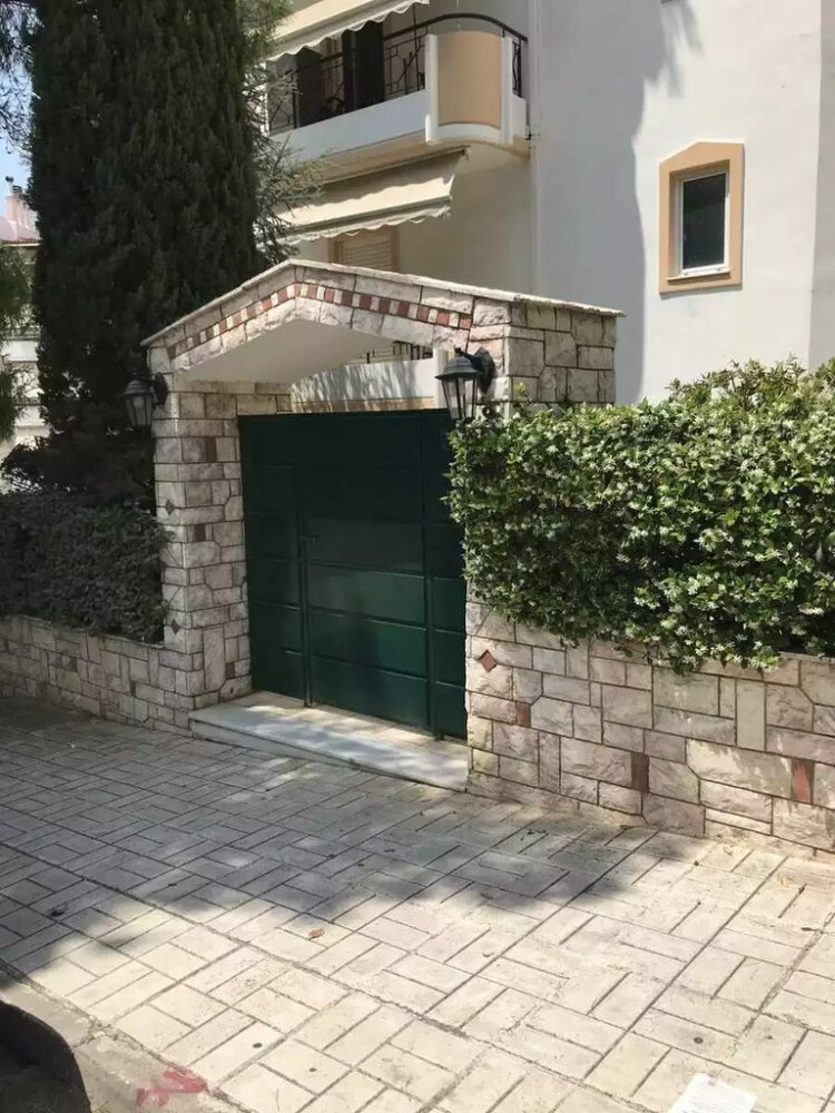 Квартира с 2 комнатами в Глифада, Южные Афины, Аттика, Греция № 53515