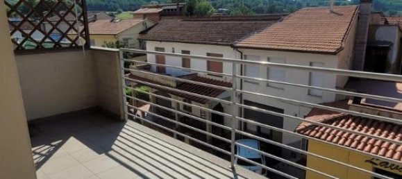 Apartamento de 2 habitaciónes en Montevarchi, Italy No. 232872 7