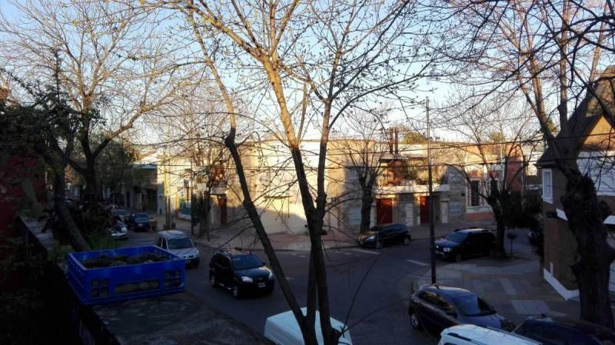 Casa de 2 dormitorios en Buenos Aires, Argentina No. 89879