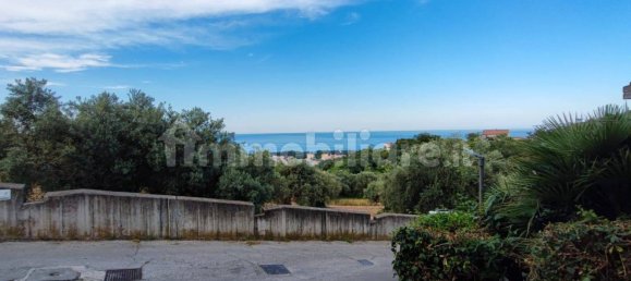 3 Schlafzimmer Wohnung in Pescara, Italy, Nr. 342126 28