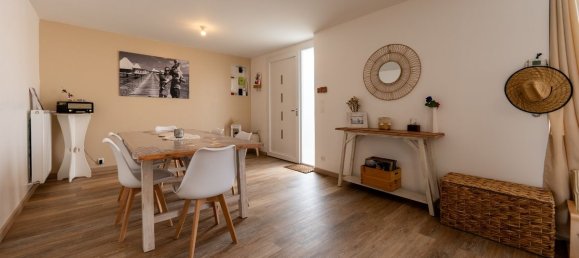 4 bedrooms House in Manche, France No. 357162 4