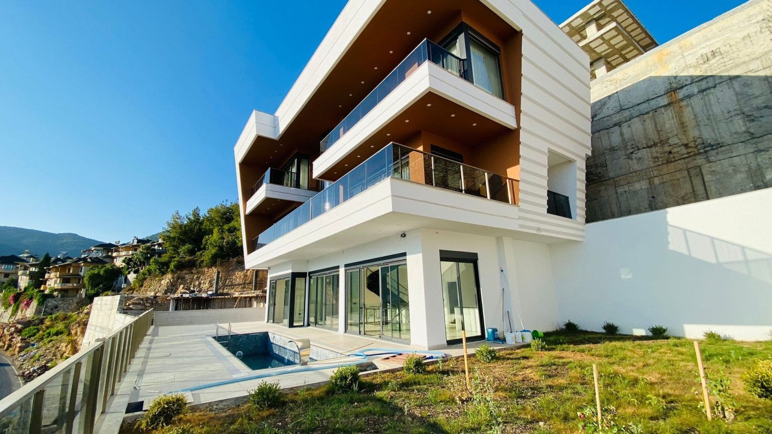 Вилла 4+2 в Бекташ, Турция № 47089