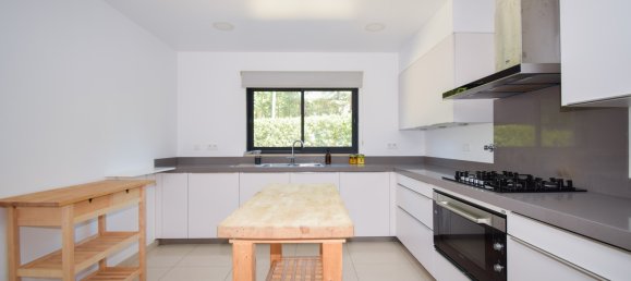 5 bedrooms Villa in Cascais, Portugal No. 172831 6