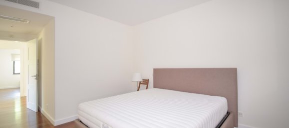 5 bedrooms Villa in Cascais, Portugal No. 172831 4