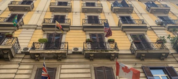 2 Schlafzimmer Wohnung in Naples, Italy, Nr. 357673 14