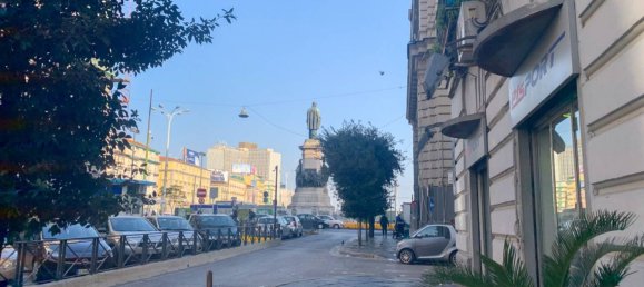 2 Schlafzimmer Wohnung in Naples, Italy, Nr. 357673 16