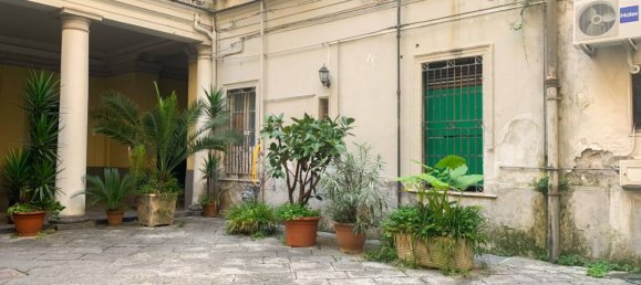 2 Schlafzimmer Wohnung in Naples, Italy, Nr. 357673 11