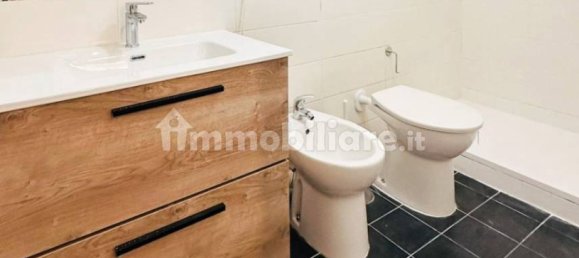 2 Schlafzimmer Wohnung in Naples, Italy, Nr. 357673 10