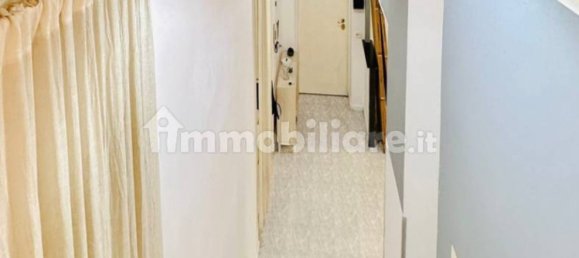 2 Schlafzimmer Wohnung in Naples, Italy, Nr. 357673 9