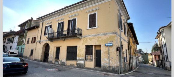 3 rooms Apartment in Veduggio con Colzano, Italy No. 272839 32