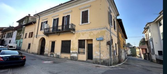 3 rooms Apartment in Veduggio con Colzano, Italy No. 272839 4