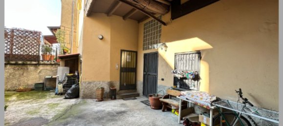 3 rooms Apartment in Veduggio con Colzano, Italy No. 272839 25