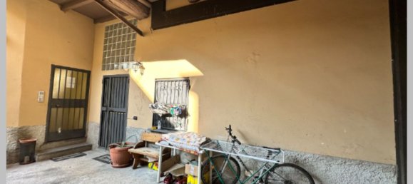 3 rooms Apartment in Veduggio con Colzano, Italy No. 272839 17