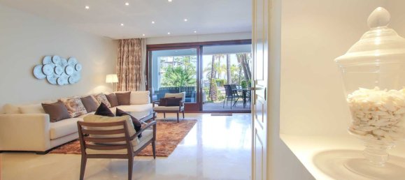 2 bedrooms Townhouse in Benahavis, Spain No. 138089 8