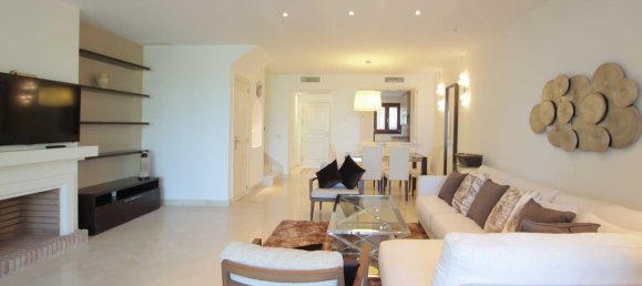 2 bedrooms Townhouse in Benahavis, Spain No. 138089 7