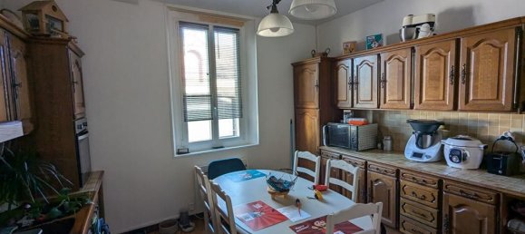 Casa de 6 dormitorios en La Loupe, France No. 250333 3