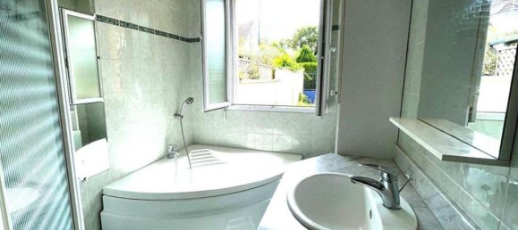 Casa de 2 dormitorios en L'Isle-Adam, France No. 322014 5