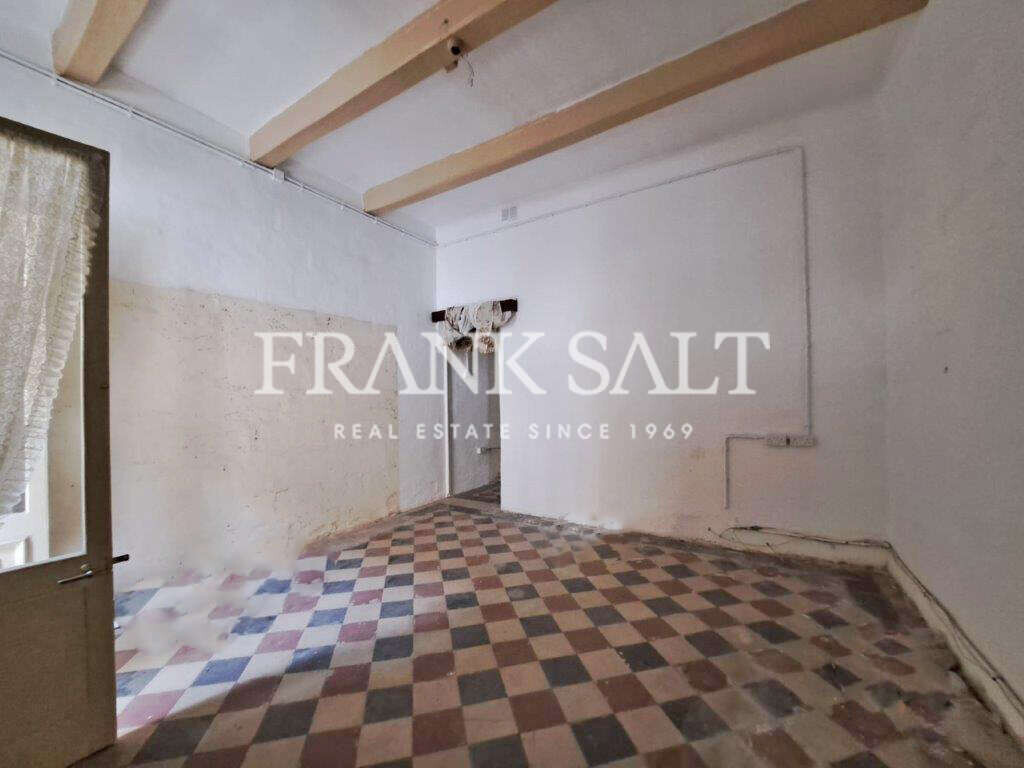 1 bedroom Maisonette in Hamrun, Malta No. 2428