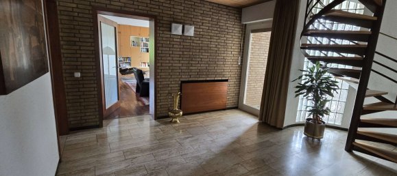 Здание с 21 комнатой в Ойскирхен, Германия № 56601 10