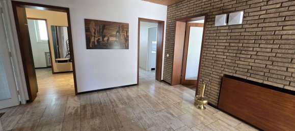 Здание с 21 комнатой в Ойскирхен, Германия № 56601 26