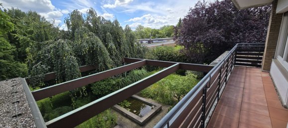 Здание с 21 комнатой в Ойскирхен, Германия № 56601 15