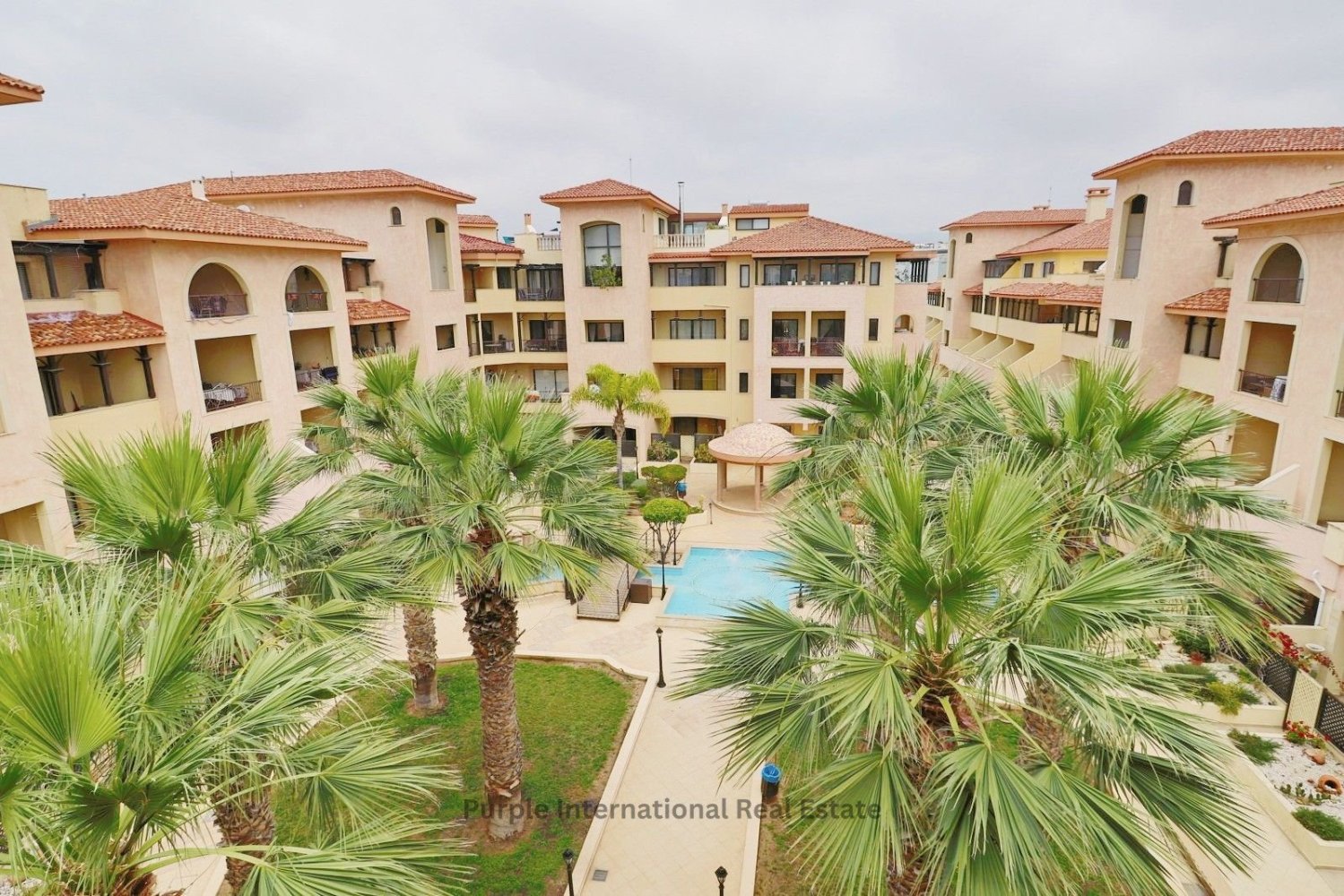 Apartamento de 3 dormitorios en Paphos, Cyprus No. 23014