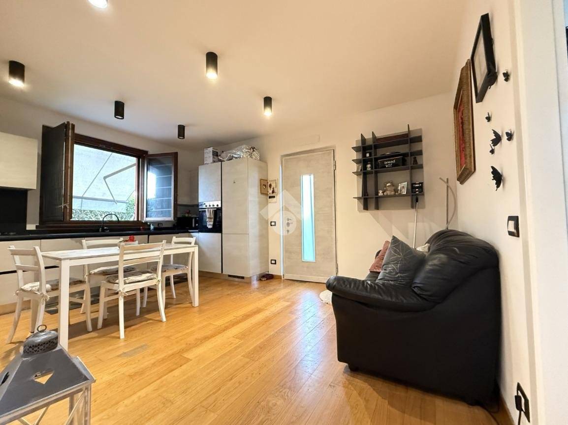 2 bedrooms Apartment in Scanzorosciate, Italy No. 349225