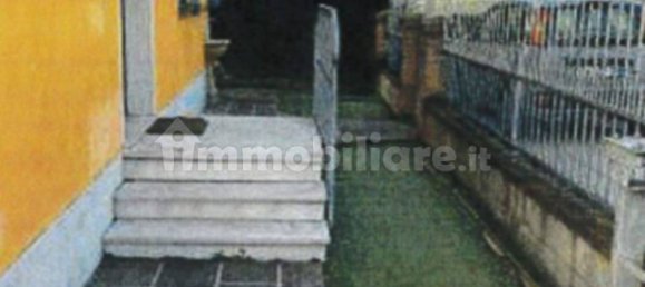 Villa de 4 dormitorios en Quistello, Italy No. 13242 3