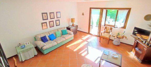 3 rooms Apartment in Alta Valle Intelvi, Italy No. 72025 9