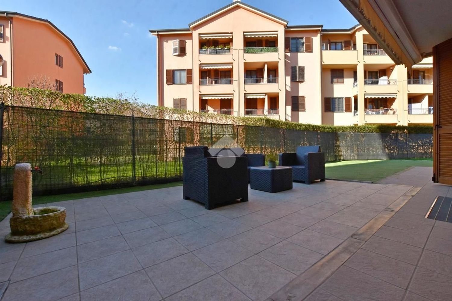 3-salle Appartement à Vignate, Italy No. 72049