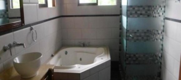 4 bedrooms House in Curridabat, Costa Rica No. 655 3