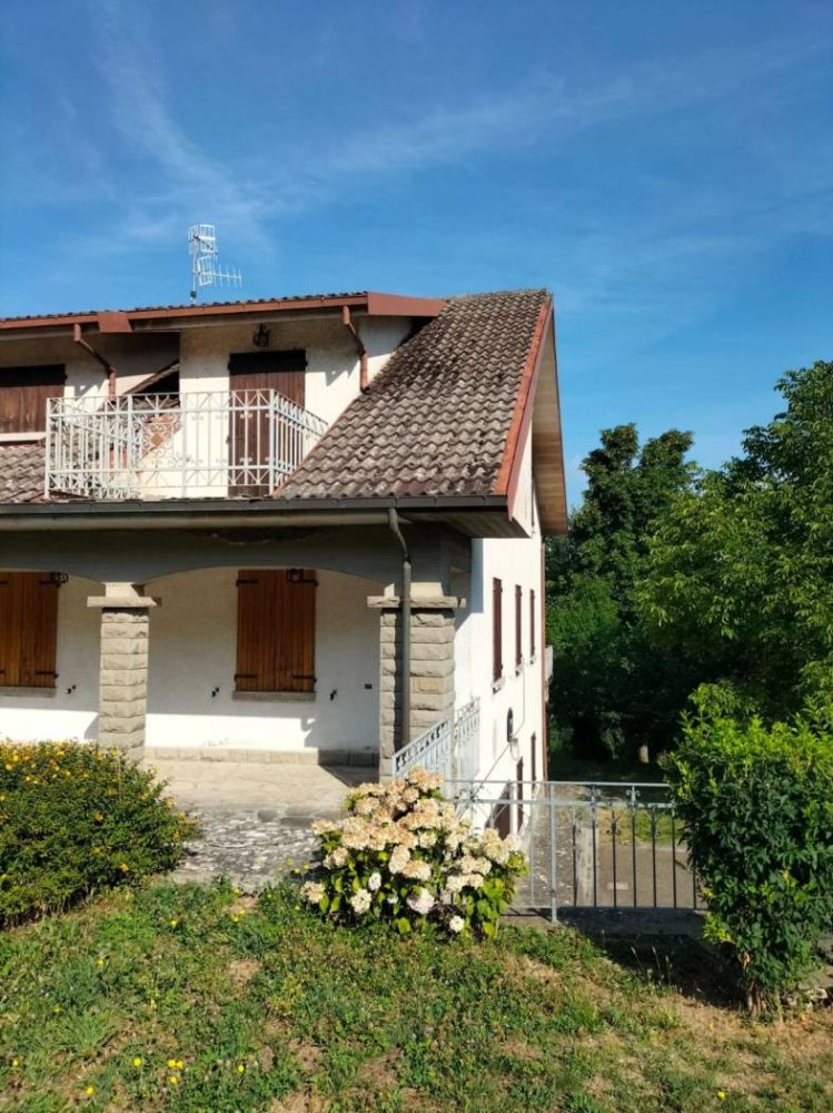 6 bedrooms Villa in San Benedetto Val di Sambro, Italy No. 104101