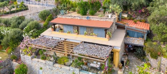 Villa de 5 dormitorios en Recco, Italy No. 213174 3