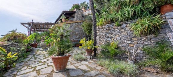 Villa de 5 dormitorios en Recco, Italy No. 213174 26