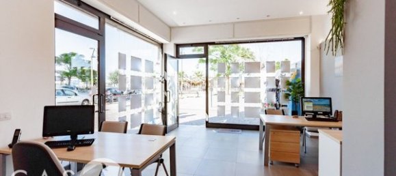 4-salle Propriété commerciale à Cesenatico, Italy No. 94760 4