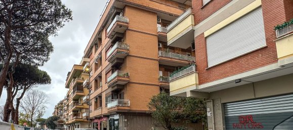 2 rooms Apartment in Rome, Italy No. 190643 2