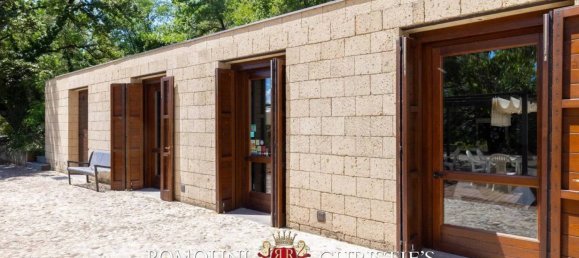 33 غرف نوم فيلا في Baschi, Italy رقم 121829 16