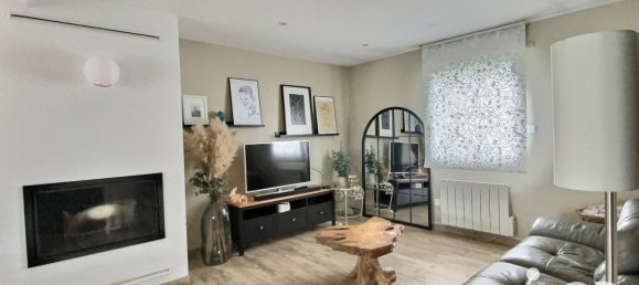 5 bedrooms House in Thumeries, France No. 224071 2