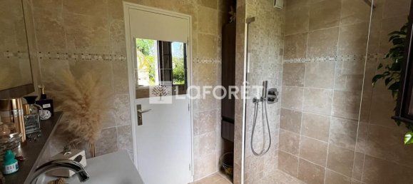 4 bedrooms House in Lamorlaye, France No. 274978 4