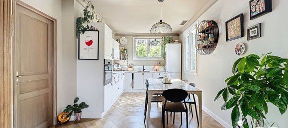 Villa de 3 dormitorios en Toulon, France No. 343638 11