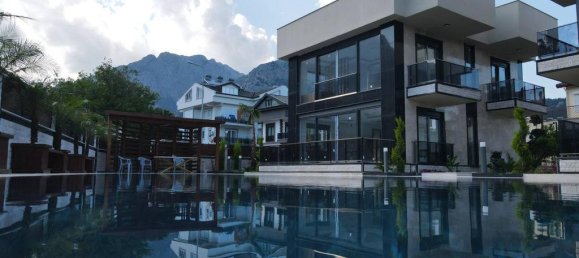 Villa 4+1 à Kemer, Turkey No. 21613 21