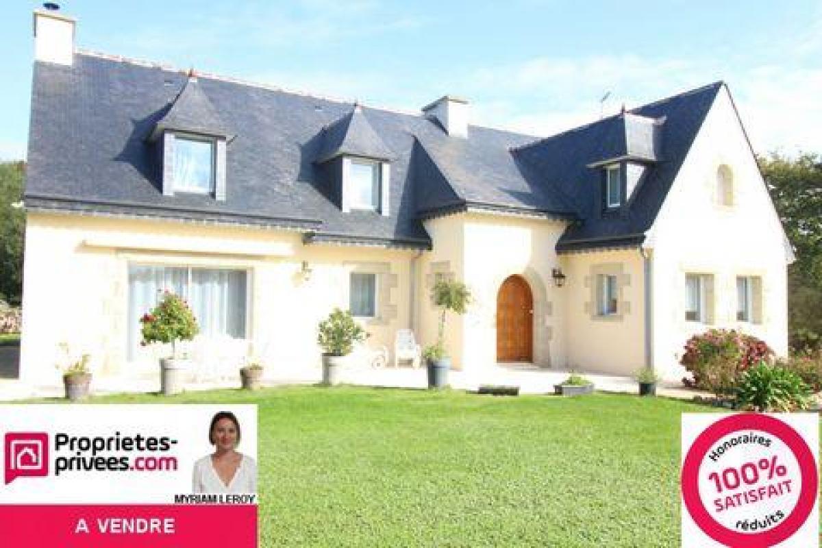 5 bedrooms House in Lannion, France No. 9081