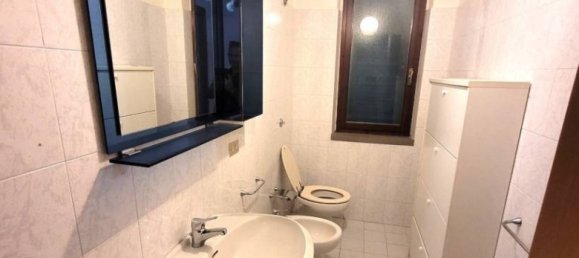 4 Schlafzimmer Wohnung in Poggio a Caiano, Italy, Nr. 321081 21