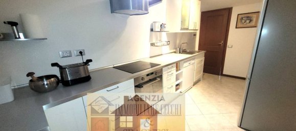 4 Schlafzimmer Wohnung in Poggio a Caiano, Italy, Nr. 321081 7